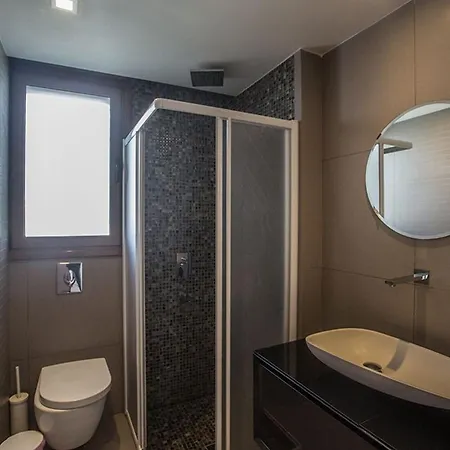 Petreris Dyo - Lovely 3 Bedroom With Pool *