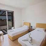 Petreris Dyo - Lovely 3 Bedroom With Pool Villa *