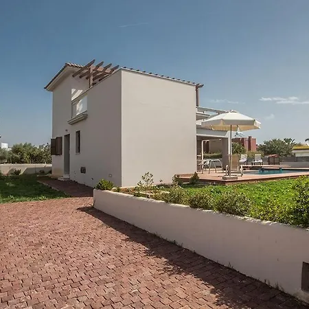 Skyla Aq Sv13 Ayia Napa