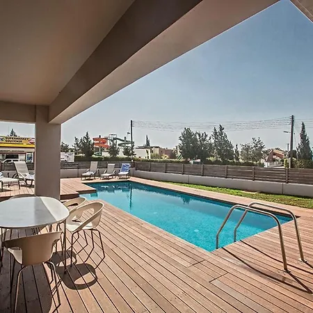 Petreris Dyo - Lovely 3 Bedroom With Pool 빌라