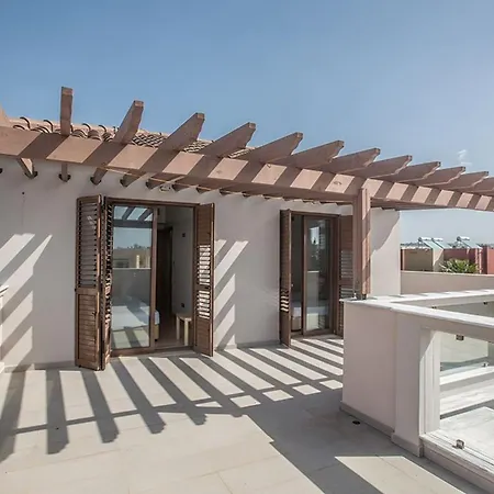빌라 Petreris Dyo - Lovely 3 Bedroom With Pool