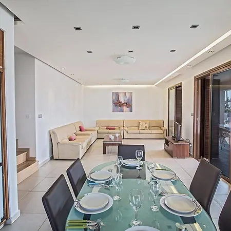 فيلة Petreris Dyo - Lovely 3 Bedroom With Pool *